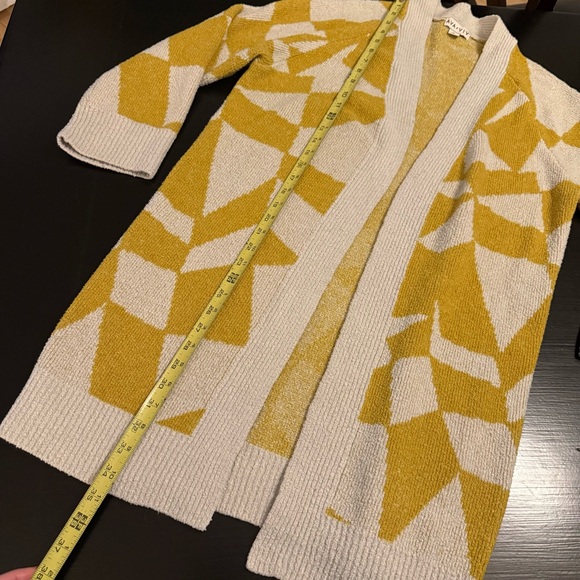 Ava & Viv Geometric Yellow and White Cardigan - Picture 2 of 5